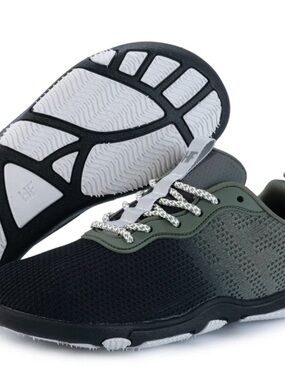 NWT HIKE Footwear Black/Sage Athletic Shoes